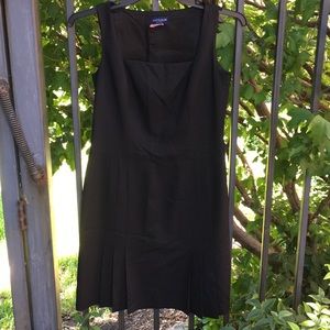 Ann Taylor little black dress 8P
